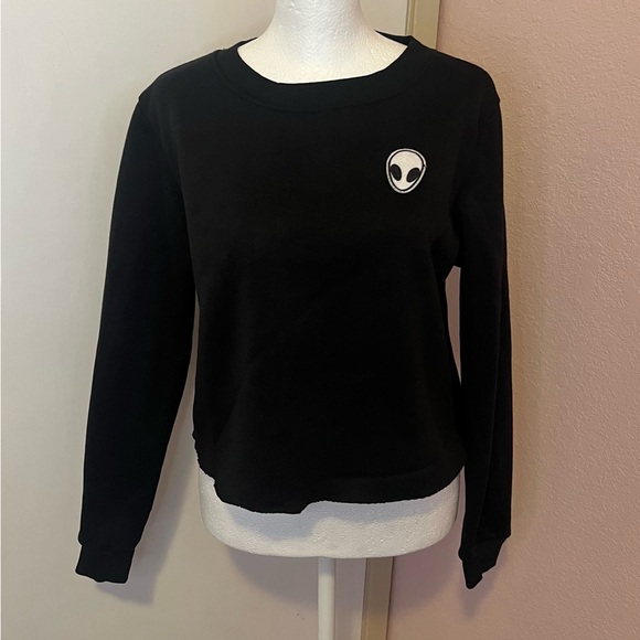 Cropped Alien Patch Sweatshirt - Picture 2 of 10